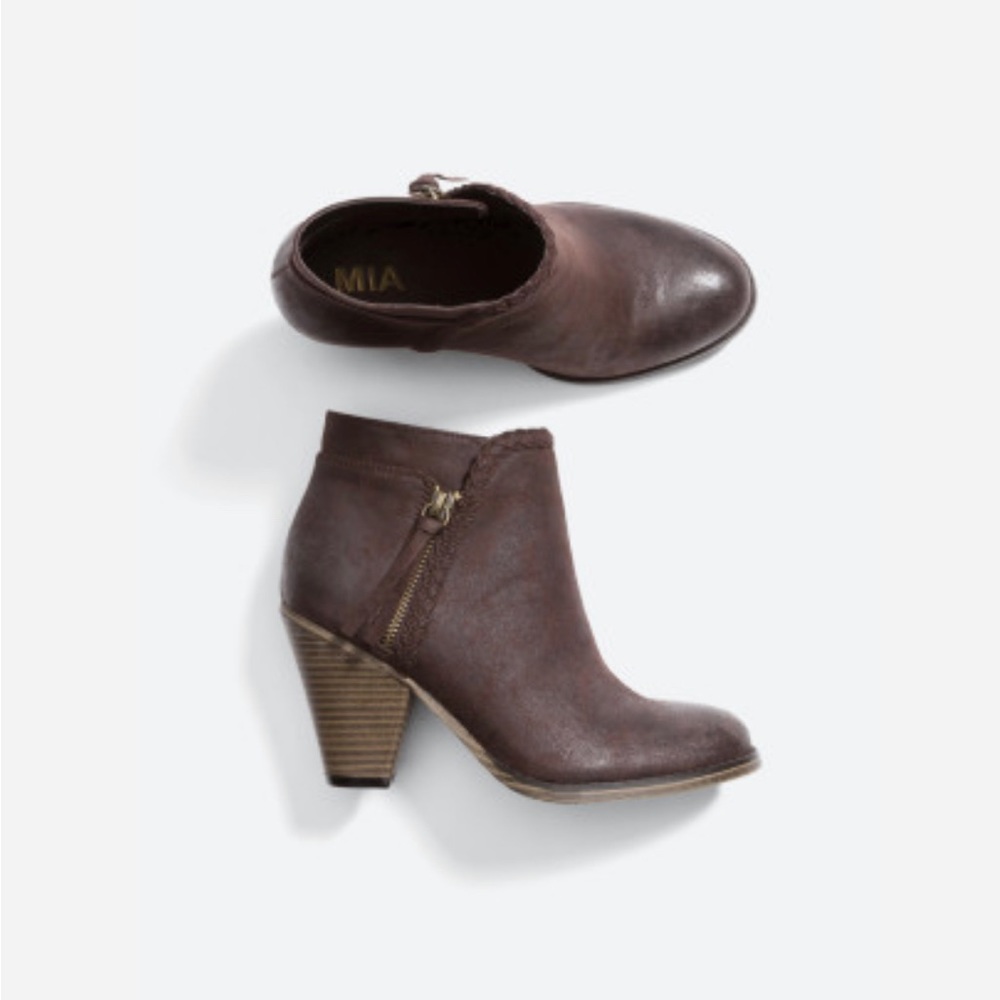 Mia Faux Leather Braided Boots - brown